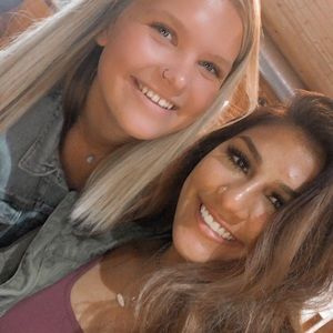 Meet your Posher, Elicia